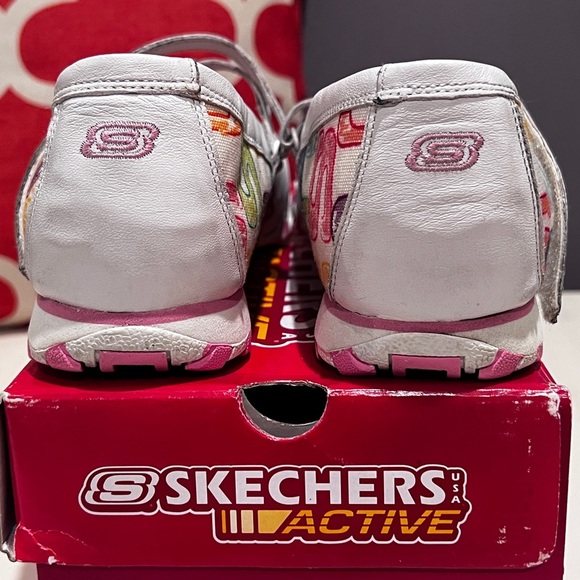 Skechers White Flats with Velcro Strap - Picture 4 of 8